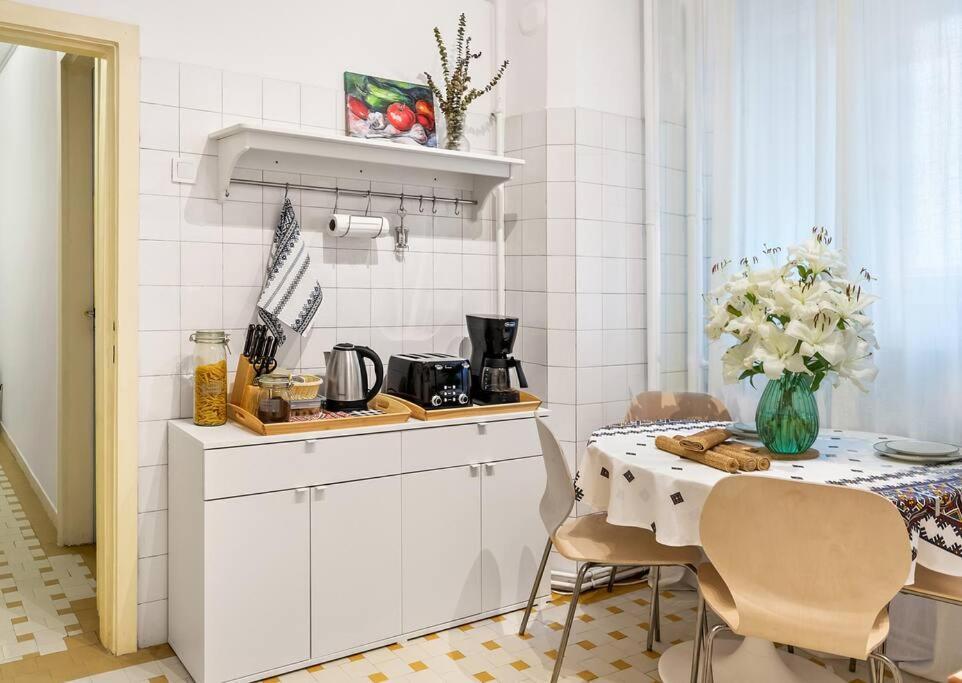 Ultra-Central University Square Apartament Apartament 부쿠레슈티 외부 사진