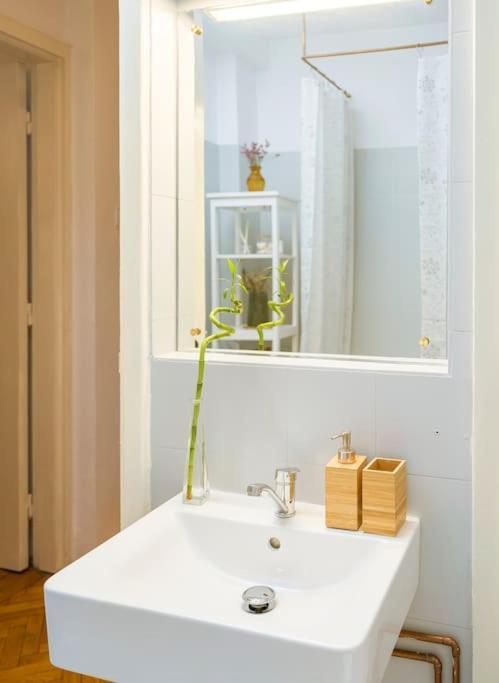 Ultra-Central University Square Apartament Apartament 부쿠레슈티 외부 사진